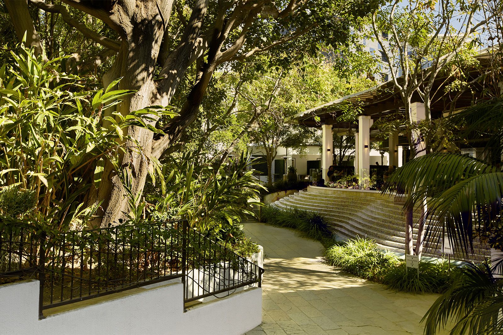 Restaurant Cavatina Pathway