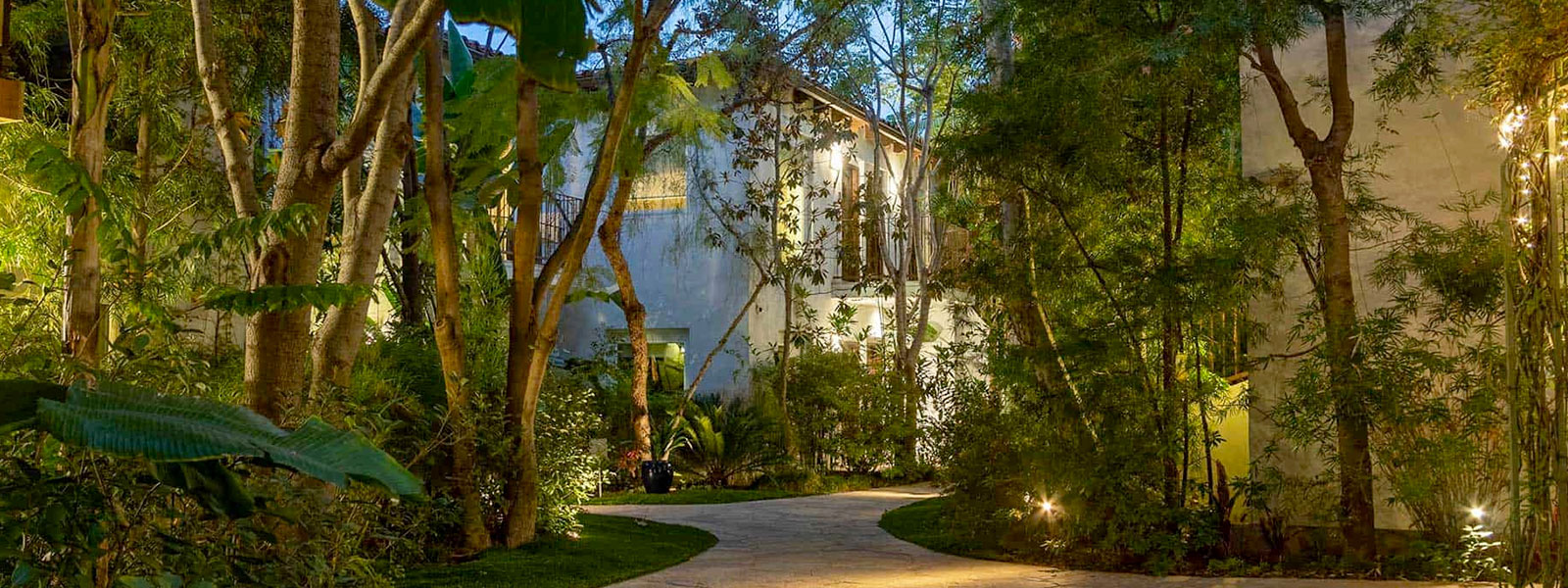 Sunset Marquis Walkway